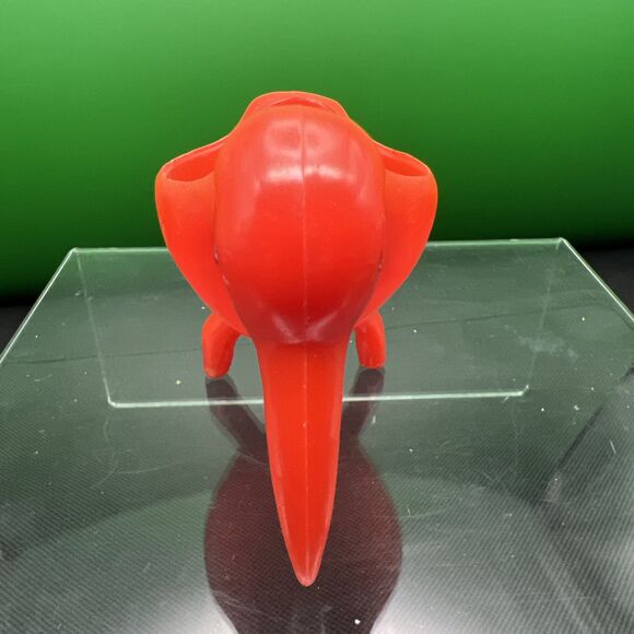 Fun Vintage KIWI BIRD red Plastic egg cupHong Kong - Picture 2 of 8